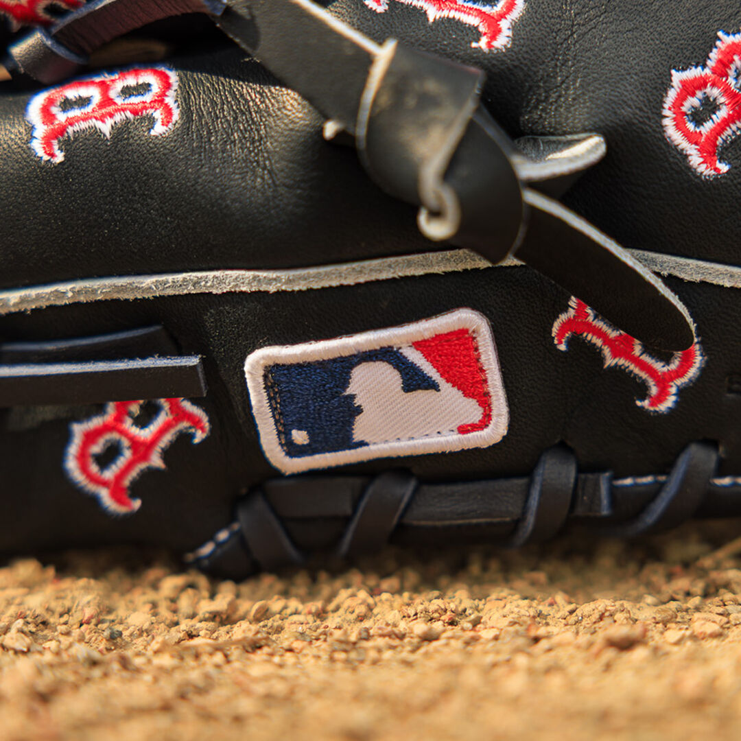 Boston Red Sox Heart of the Hide 11.75-Inch Infield Glove - Image 13