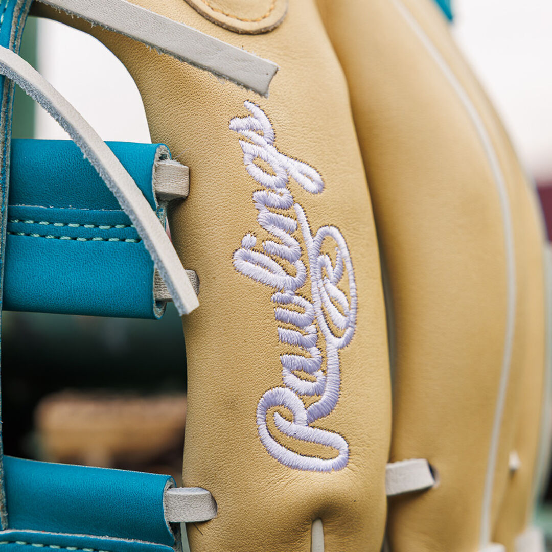 Exclusive Heart of the Hide 11.5-inch Infield Glove Right Hand Throw - Image 13