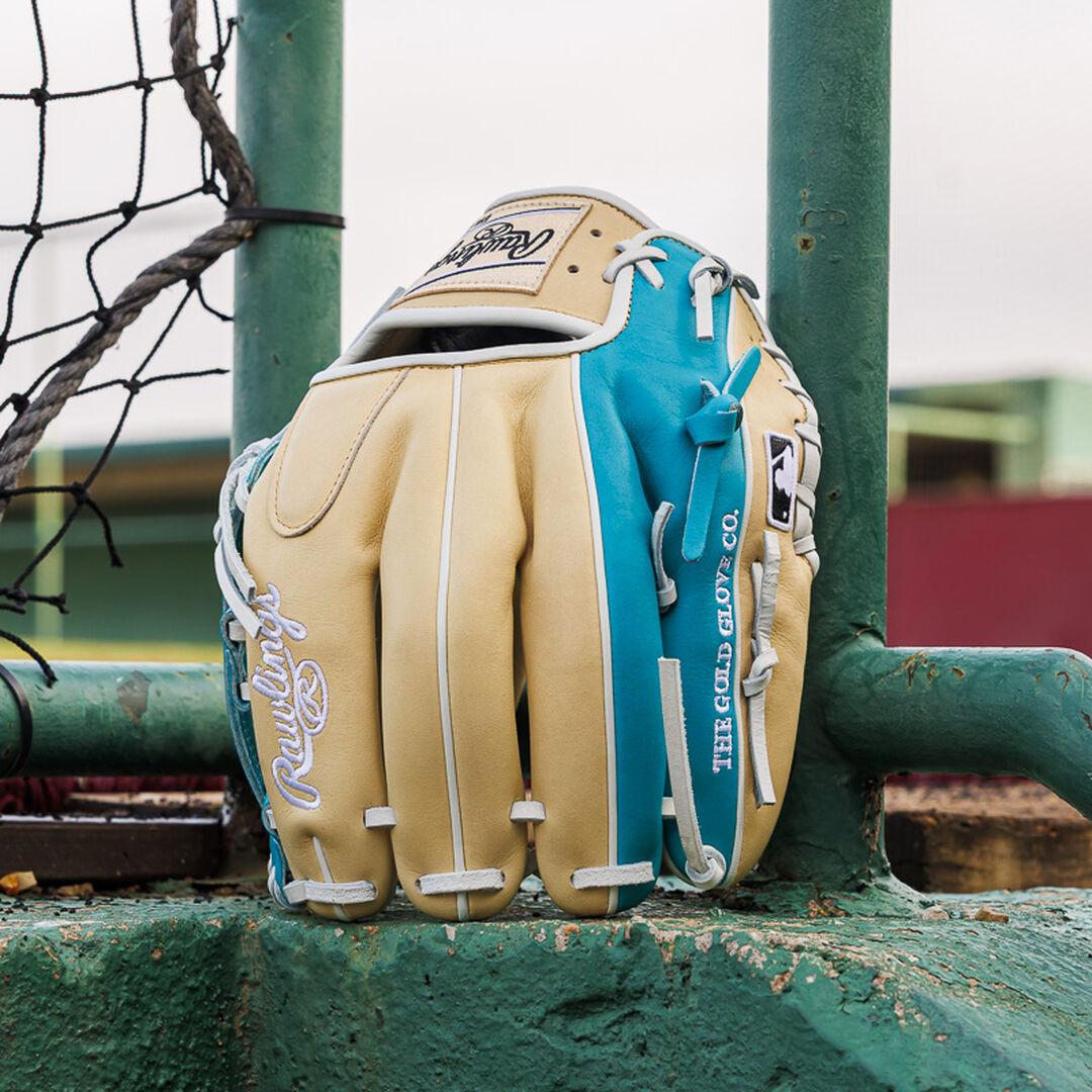 Exclusive Heart of the Hide 11.5-inch Infield Glove Right Hand Throw - Image 17
