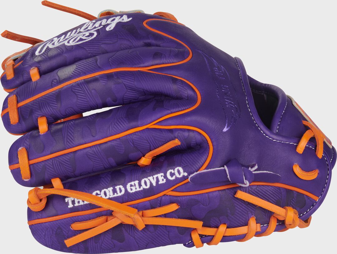 Heart of the Hide ContoUR Fit 11.5-Inch Wing Tip Glove Right Hand Throw - Image 5